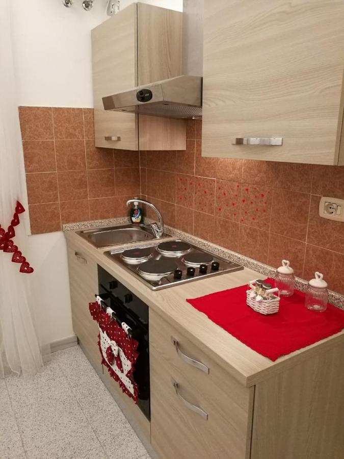 Appartamento Cuore Al Centro Di Taranto Exterior foto